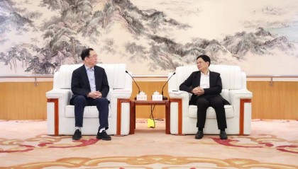市领导会见深圳莱宝高科客商