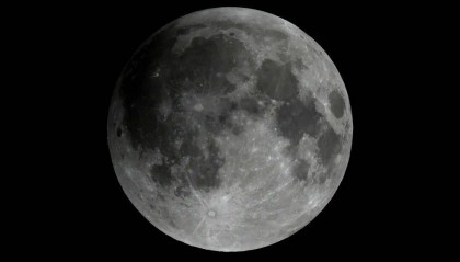 “红月亮”凌晨现身,震撼月全食天象来了:高清大图记录月亮“变脸”全过程