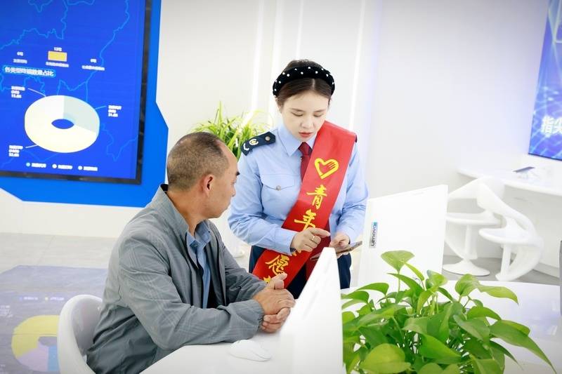 仁怀市税务局：文明花开暖酒都 税徽闪耀谱新篇